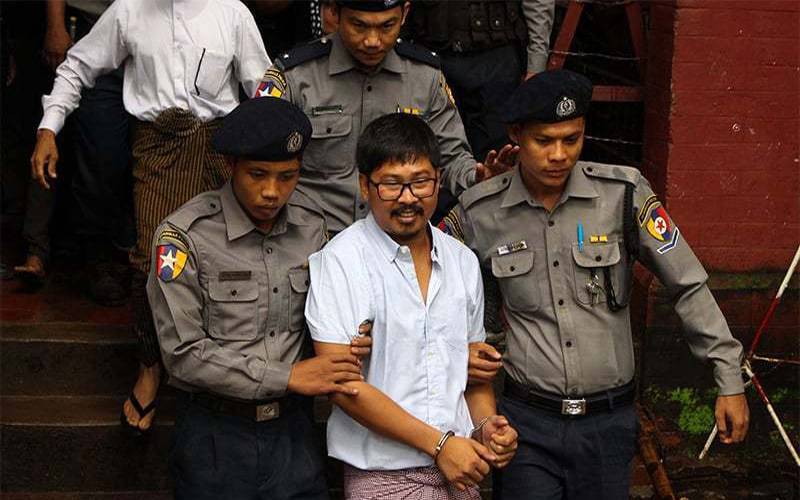 روہنگیا بحران کی رپورٹنگ کرنے والے 2 صحافیوں کو مقدمے کا سامنا