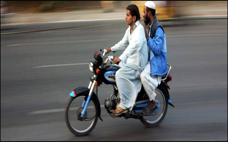 حکومت پنجاب نے 9اور10 محرم کوموٹرسائیکل کی ڈبل سواری پرپابندی لگادی