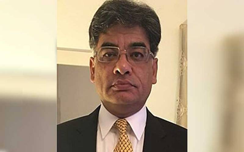 برطانیہ میں پہلی گرفتاری کے بعد اب تک کتنی جائیدادیں ڈھونڈ لی گئیں؟ اٹارنی جنرل نے چیف جسٹس کو اتنی زیادہ رقم بتادی کہ آپ گنتی ہی بھول جائیں گے