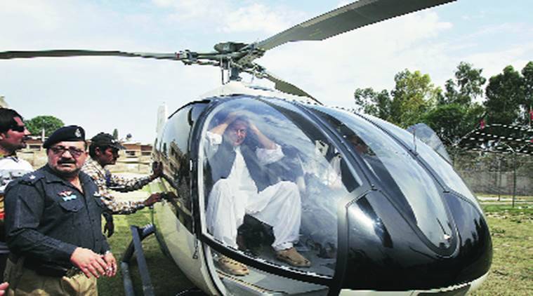 ” چاروں ہیلی کاپٹر میں خرید لوں گا لیکن پاکستانی حکومت کو یہ کام کرنا ہو گا “ ناکارہ ہیلی کاپٹر وں کو خریدنے کی پیشکش کس نے کی اور اس کے بدلے حکومت کو کیا کرنا ہو گا ؟ جان کر عمران خان بھی سوچ میں پڑ جائیں گے کیونکہ۔۔۔
