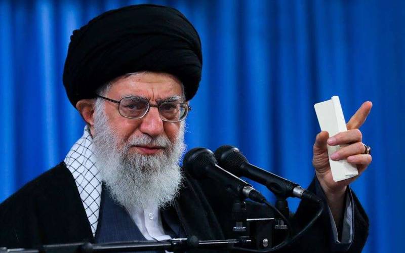 ’’امریکہ کی کٹھ پتلیاں‘‘ ایران میں عدم استحکام پھیلانا چاہتی ہیں،سیکیورٹی ادارے حملے کے ذمہ داروں کو انصاف کے کٹہرے میں لائیں:آیت اللہ علی خامنائی