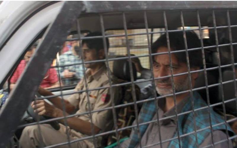 بھارتی قابض فوج نے حریت رہنما یاسین ملک کو سری نگر میں گرفتار کر لیا  ،گرفتاری کی مذمت کرتے ہیں:اہلیہ مشعال ملک 