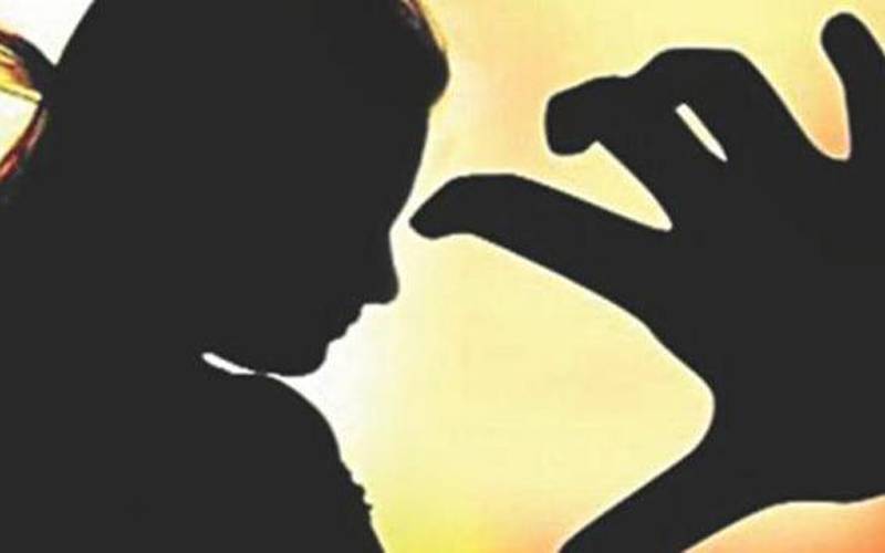 ڈاکٹر مریض کے ساتھ آنے والی خاتون کو نشہ آور انجکشن لگا کر زیادتی کرتا رہا