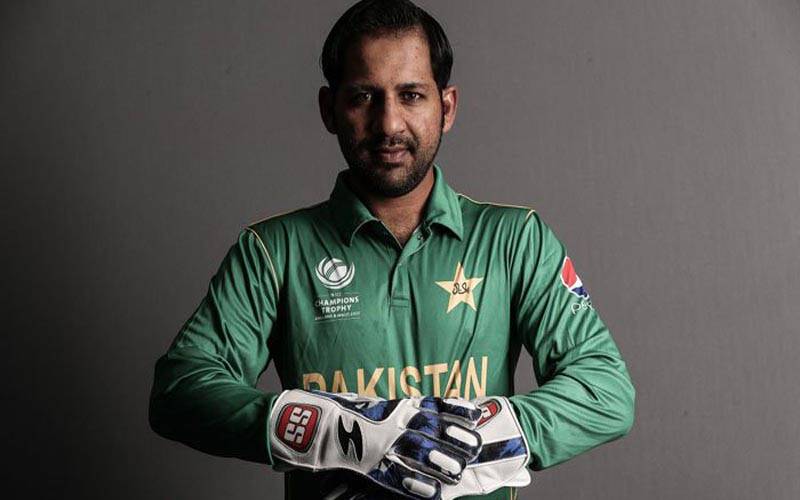 سرفراز احمد کو پاکستانی ٹیم میں ”جونٹی روڈز“مل گیا،یہ کونسا کھلاڑی ہے جان کر آپ کی بھی ہنسی نکل آئے گی 