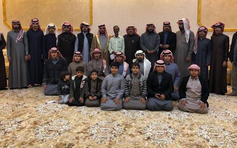 35سال تک خدمت کرنے والے غیرملکی کو ریٹائرمنٹ پر سعودی کفیل نے ایسا تحفہ دے دیا کہ ہر کوئی عش عش کر اٹھے