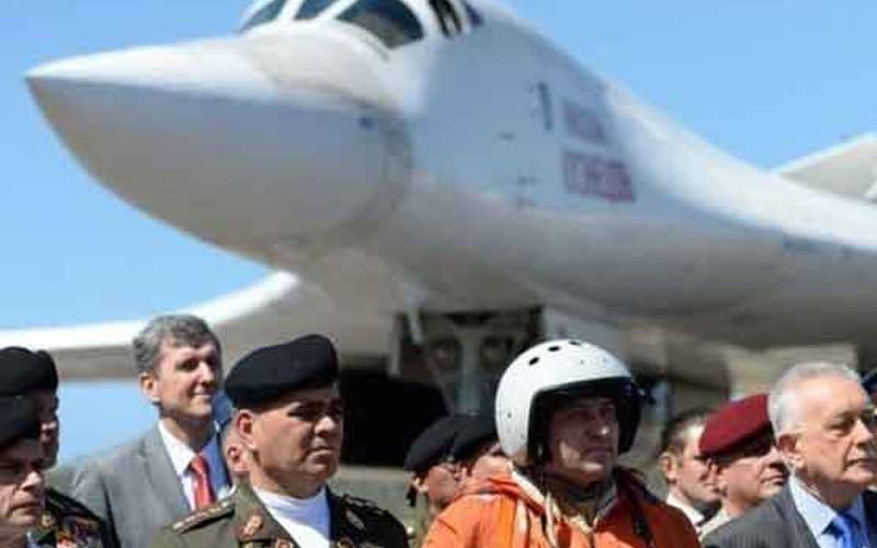 روس نے ایٹم بم لیجانے والے2 طیارے وینزویلا بھیج دئیے، امریکہ پر یشان