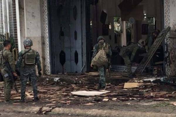 فلپائن میں چرچ کے نزدیک دو دھماکوں میں 27 افراد ہلاک