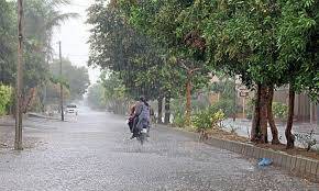 پنجاب اور خیبرپختونخوا کے مختلف شہروں میں بارش کے بعد موسم مزید سرد ہوگیا