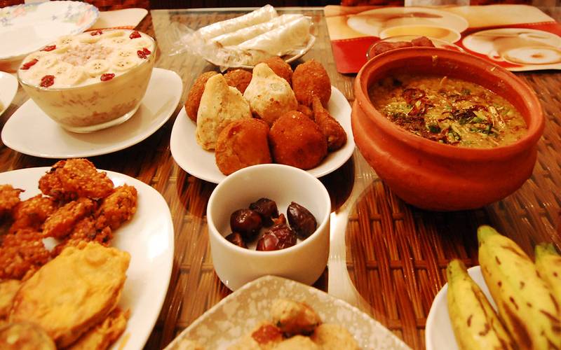 افطاری کے وقت کون سی غذائیں استعمال کرنی چاہئیں؟ نیوٹریشنسٹ نے مشورہ دے دیا