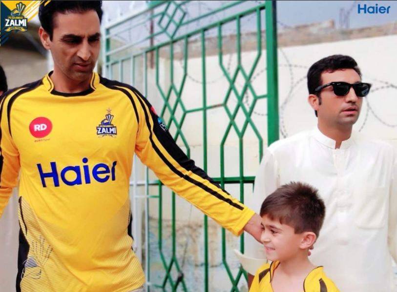 پشاور زلمی ایک مرتبہ پھر میدان میں آگئی، وہ کام کردیا کہ جان کر قومی ٹیم کی شکست سے مایوس پاکستانیوں کے چہرے کھل اٹھیں گے 