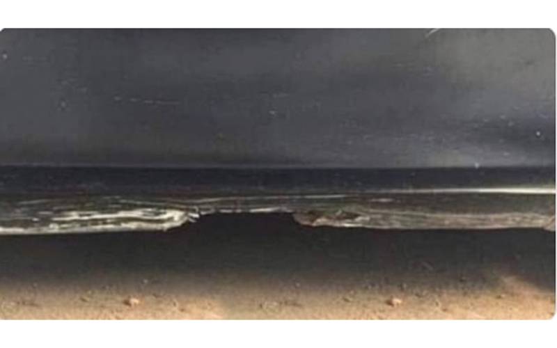یہ گاڑی کے ٹوٹے دروازے کی تصویر ہے یا ساحل سمندر کی؟ پاکستانی نوجوان کی تصویر نے دنیا بھر کے لوگوں کو چکرا کر رکھ دیا، کیا آپ بتا سکتے ہیں؟
