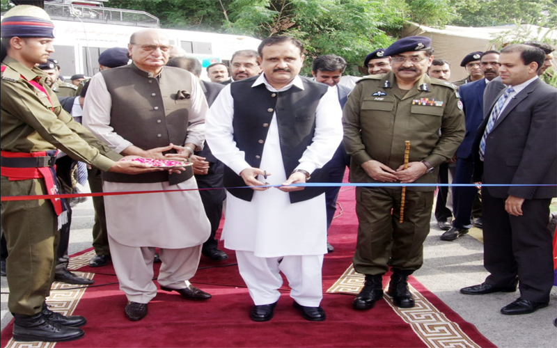 وزیراعلیٰ پنجاب نے 36 اضلاع کیلئے موبائل پولیس خدمت مراکز کے پروگرام کا افتتاح کردیا
