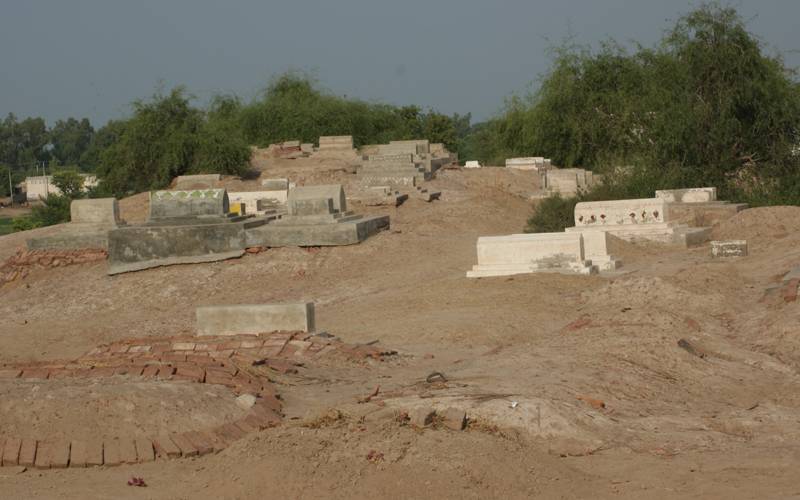 قبروں پر بھی 1500 روپے تک ٹیکس لگانے کی تجویز، انتہائی تکلیف دہ خبر آگئی