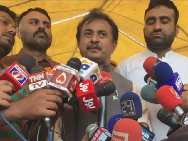 ایک آزاد امید وار کے مقابلے میں پوری سندھ حکومت میدان میں ہے، پیپلز پارٹی گھوٹکی میں الیکشن نہیں فساد چاہتی ہے:حلیم عادل شیخ