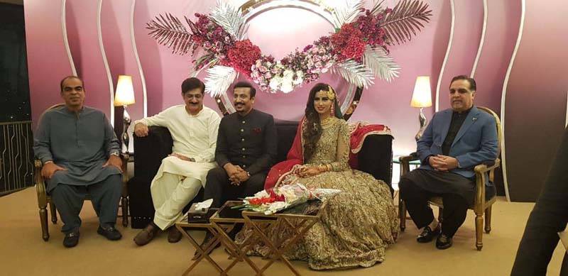 معروف سیاستدان نے نیوز اینکر مدیحہ نقوی سے دوسری شادی کر لی ،تصویر وائرل ہو گئی 