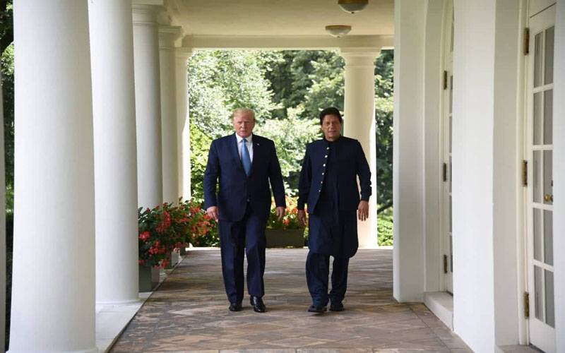  وزیراعظم عمران خان وائٹ ہاﺅس پہنچ گئے ، ٹرمپ کا گرمجوشی سے استقبال ، انتہائی خوشگوار ماحول میں ملاقات جاری