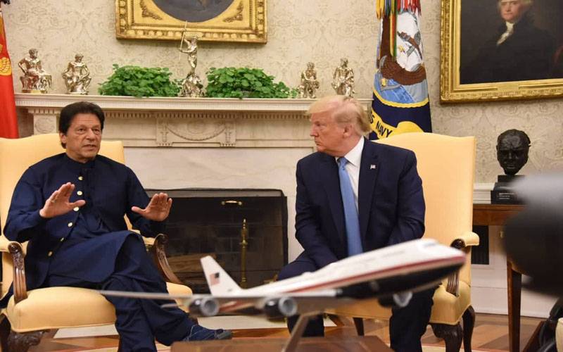 امریکی صدر سے پاکستانی وزیراعظم کی ون آن ون ملاقات ،آرمی چیف جنرل باجوہ اس وقت کہاں ہیں ؟بڑی خبر آگئی