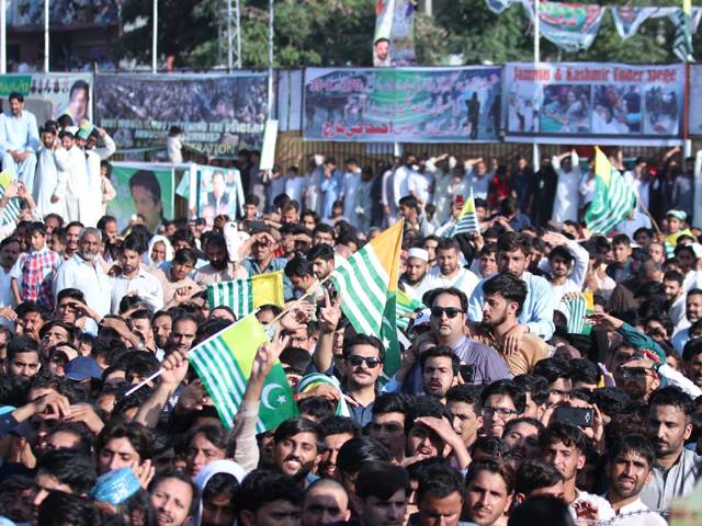 وطن کی خاطر لڑنے کے لیے تیار قوموں میں پاکستان سب سے آگے:گیلپ سروے