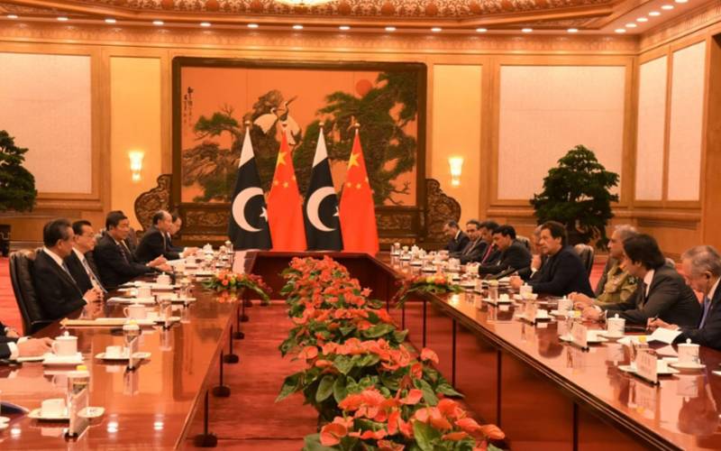وزیر اعظم کی چینی ہم منصب سے ملاقات کا اعلامیہ جاری، سی پیک کو آگے بڑھانے پر چینی وزیر اعظم کا عمران خان سے اظہار تشکر