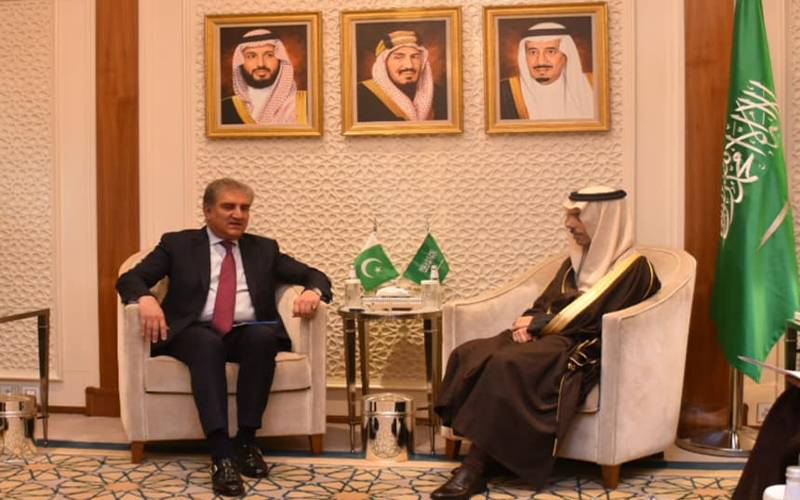 شاہ محمود قریشی کی سعودی ہم منصب سے ملاقات، مذاکرات کا راستہ اپنایا جائے: وزیر خارجہ