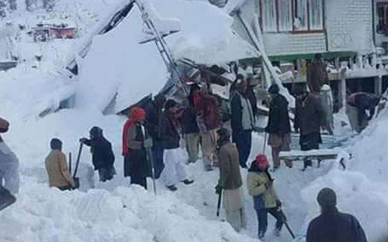 آزاد کشمیراور بلوچستان میں قاتل برفباری100جانیں نگل گئی