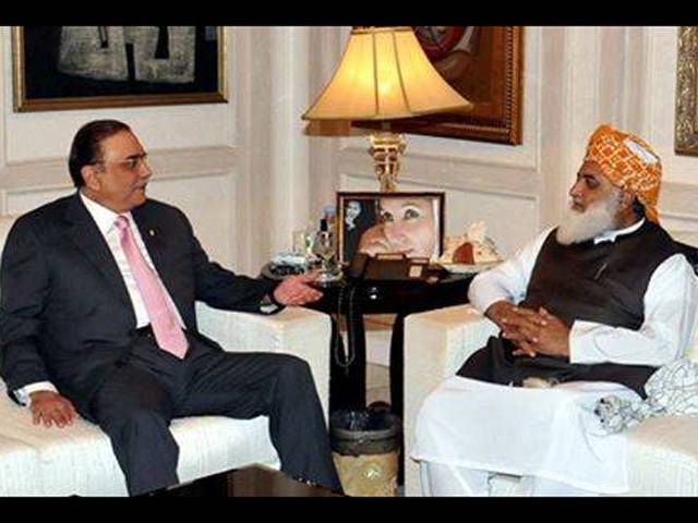 آصف زر داری سے مولانا فضل الرحمن کی ملاقات، ملک کی سیاسی صورتحال پر تبادلہ خیال 