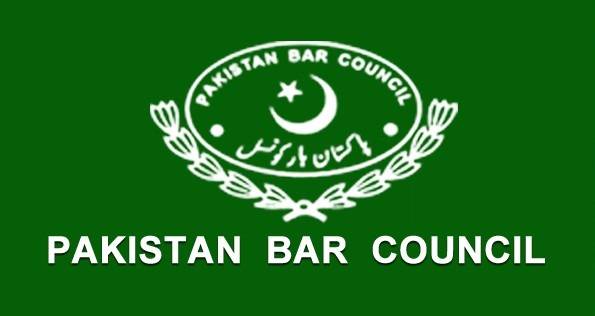 جسٹس قاضی فائز عیسیٰ کیس کا معاملہ ،پاکستان بار کونسل کاوزیر قانون فروغ نسیم کو کابینہ سے بے دخل کرنے کا مطالبہ 