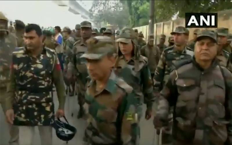 بھارتی فوج اور پولیس میں لڑائی، حیران کن خبر آگئی