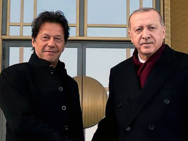 وزیراعظم اور ترک صدر جب طیب اردوان کے درمیان ٹیلی فونک رابطہ،دہشت گردی کے خلاف جنگ میں پاکستان ترکی کے ساتھ کھڑا ہے:عمران خان