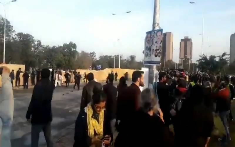 اسلام آباد میں عورت مارچ کے شرکاءپر پتھراﺅ