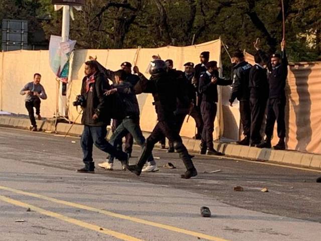 خواتین مارچ پر پتھراؤ ، پیپلز پارٹی بھی میدان میں آگئی ،حکومت سے بڑا مطالبہ کرد یا