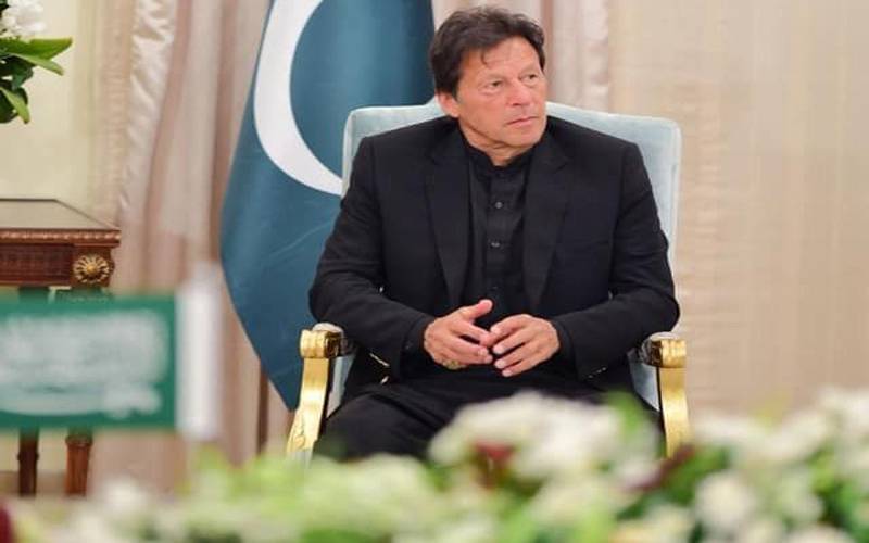 وزیراعظم عمران خان نے تقریب میں کورونا سے بچاﺅ کے لیے احتیاطی تدابیر نظر اندازکردیں