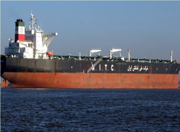 سمندرمیں موجود ایرانی تیل بردار جہازوں کی حفاظت اب کس ملک کی فوج کرے گی؟