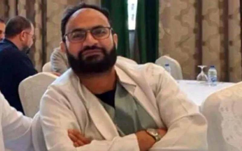 پاکستانی ڈاکٹر سعودی عرب میں کورونا سے انتقال کر گئے ، ان کی فیملی کہاں ہے ؟ افسوسناک خبر آ گئی 