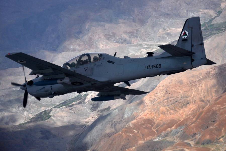 طالبان کے زیرقبضہ علاقے میں افغان ایئرفورس کا طیارہ گر کر تباہ لیکن اس میں سوار امریکی پائلٹ اب کہاں ہے؟ تفصیلات سامنے آگئیں