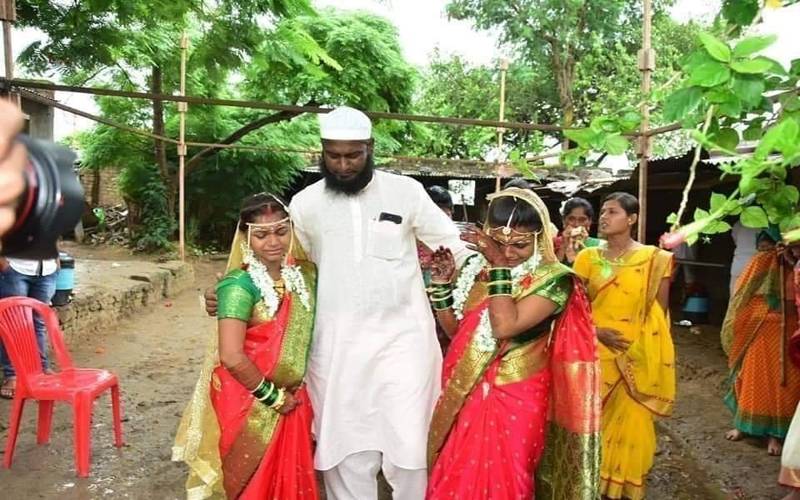 مسلمان شخص نے 2 لاوارث ہندو بہنوں کو گود لیا، پھر ان کی ہندو رسوم و رواج کےمطابق شادی کردی، ہر طرف دھوم مچ گئی
