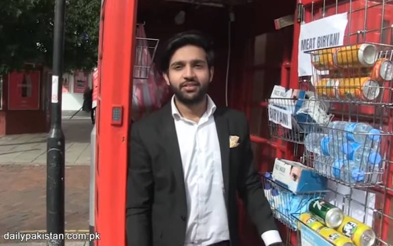 پاکستانی نوجوان نے لندن کے ٹیلیفون بوتھ میں پاکستانی کھانوں کا ریسٹورنٹ کھول لیا، دھوم مچ گئی