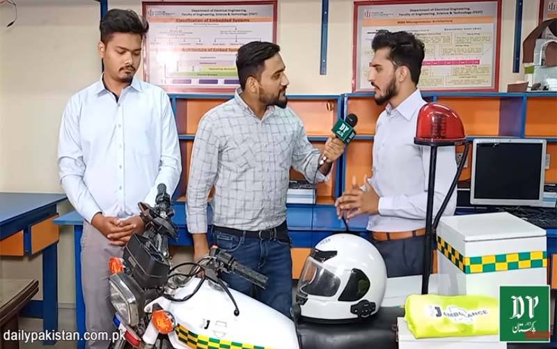 پاکستانی طالب علموں نے ریسکیو اہلکاروں کے لیے سمارٹ ہائبرڈ موٹر سائیکل بنا لی، اس کی خصوصیات جانئے