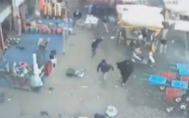 بڑے عرب ملک کے بھرے بازار میں 2 خود کش دھماکے، اتنے لوگ جان سے گئے کہ آپ کو بھی افسوس ہوگا