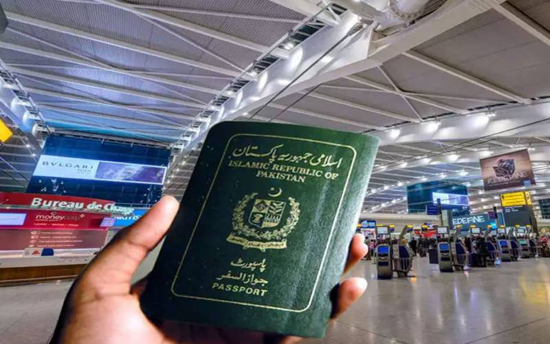 دنیا کے طاقتور ترین پاسپورٹس کی نئی فہرست جاری، بدترین پاسپورٹس میں پاکستان کا کون سا نمبر ہے؟ 