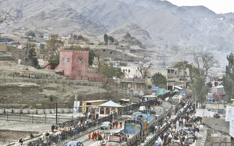 پاکستان نے افغانستان سے پیدل آنے اور جانے والوں پر پابندی لگادی  
