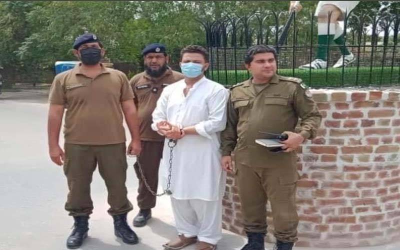 بہاولپور پولیس کا ایکشن، ہاکی لیجنڈ سمیع اللہ کے مجسمے کے ساتھ نازیبا حرکات کرنے والا ملزم پکڑا گیا