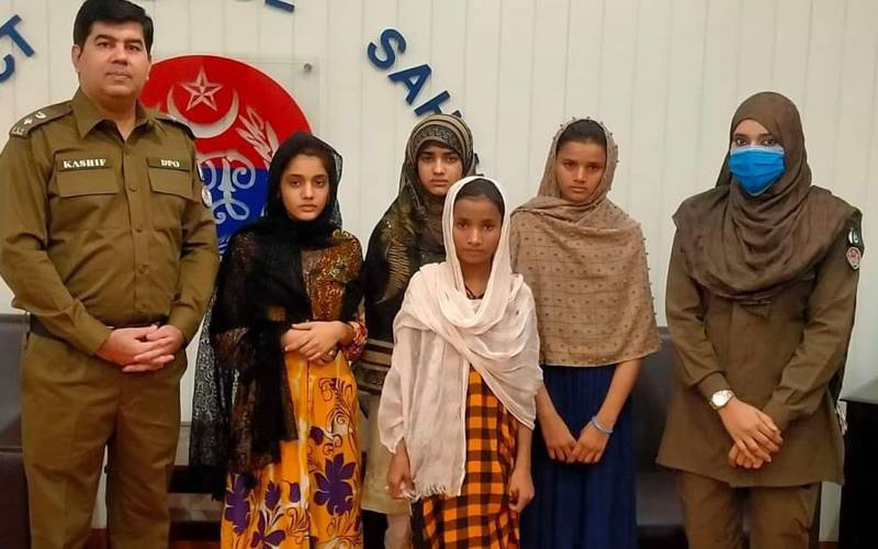 لاہور سے لاپتہ ہونے والی چار بچیاں جسم فروشی کےلیے دبئی جانے سے کیسے بچیں ؟ اندرونی کہانی کیا ہے؟ 