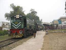 پاکستان ریلوے نے تمام ٹرینوں کے کرایوں میں اضافہ کر دیا