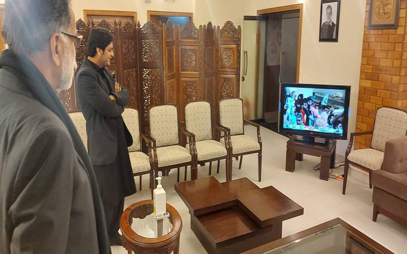 وزیر اعظم آزاد کشمیر عبدالقیوم نیازی پاکستان اور آسٹریلیا کے سیمی فائنل سے لطف اندوز ہو رہے ہیں