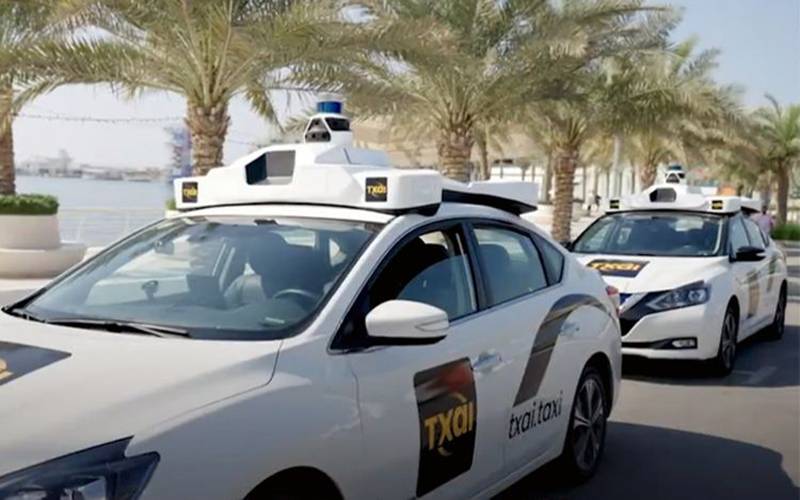 ابوظہبی میں بغیر ڈرائیور ٹیکسی سروس شروع کر دی گئی