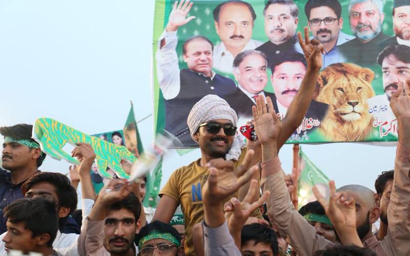 مسلم لیگ( ن) نے تحریک عدم اعتماد کے روز شاہراہ دستور پر 20 لاکھ افراد جمع کرنے کا اعلان کردیا