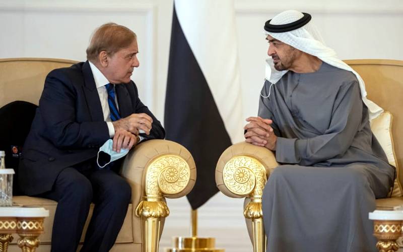 وزیر اعظم کی متحدہ عرب امارات کے نو منتخب صدر شیخ محمد بن زید النہیان سے ملاقات، سابق صدر کے انتقال پر تعزیت کی 