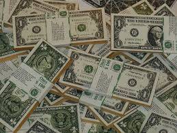 انٹر بینک مارکیٹ میں کاروبار کے اختتام پر ڈالر کتنا مہنگا ہو کر بند ہو گیا ؟ پاکستانیوں کیلئے پریشان کن خبر 