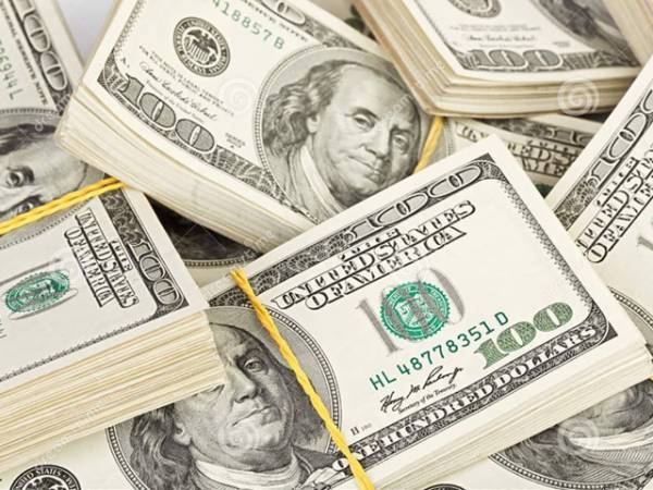 سٹیٹ بینک نے آف شور فارن ایکس چینج ٹریڈنگ ویب سائٹ سے ڈالر کی خریدو فروخت پر پابندی لگا دی 